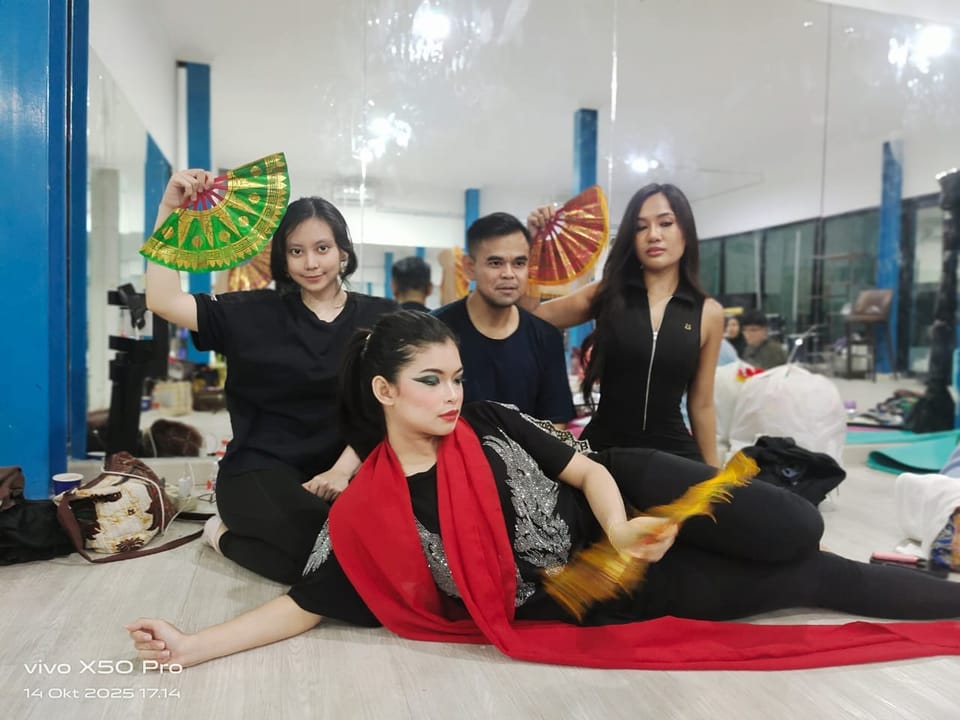 FILM ARWAH LEGONG SEBAGAI TANIA